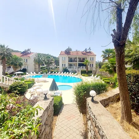 Mira With Pool In Oludeniz * 费特希耶